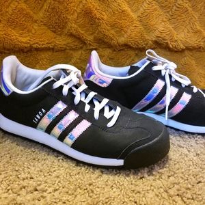 Women's Adidas Samoa